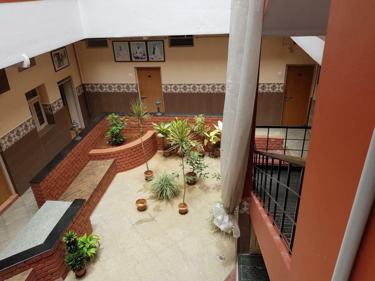 Sri Kumara Lodge Bangalore Dış mekan fotoğraf