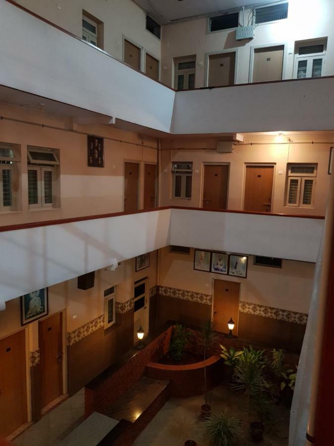 Sri Kumara Lodge Bangalore Dış mekan fotoğraf