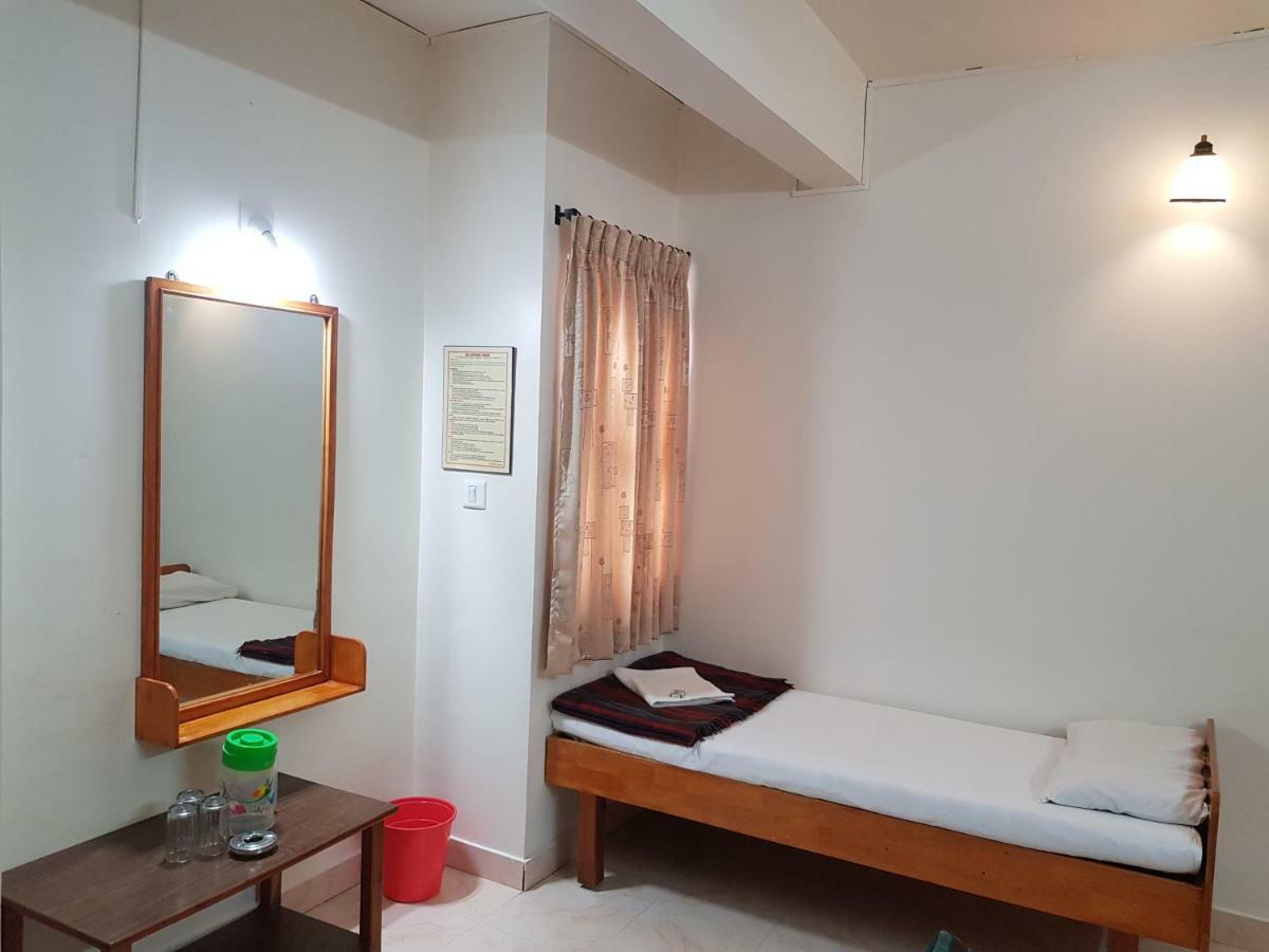 Sri Kumara Lodge Bangalore Dış mekan fotoğraf