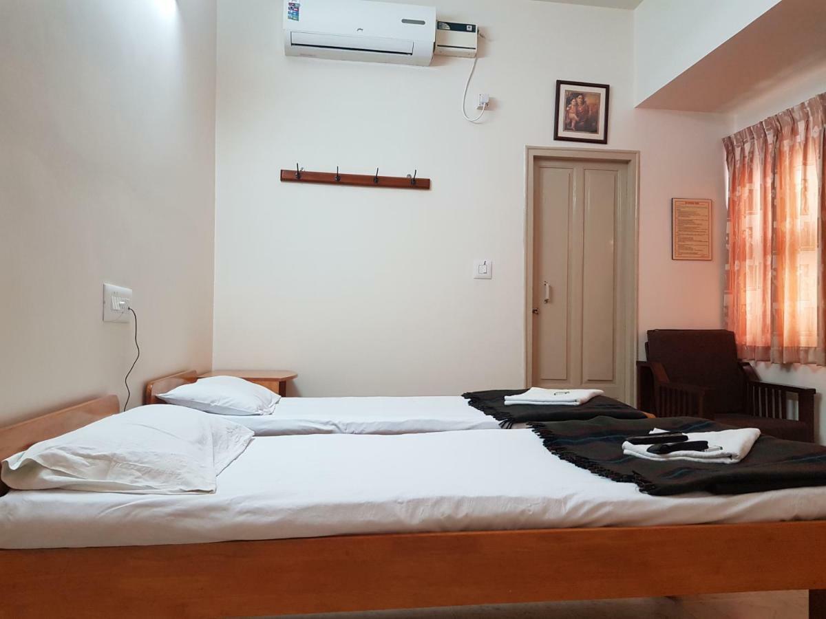 Sri Kumara Lodge Bangalore Dış mekan fotoğraf